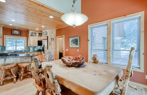 Granite Ridge Cabin | Beautiful Family-Friendly Cabin with WiFi & Great Location Near Shaver Lake