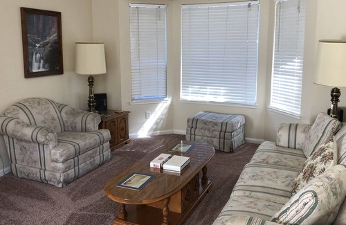 Yuba City House | Beautiful family-friendly 1800 sq. ft. house with 4 bedrooms and 2 full baths!