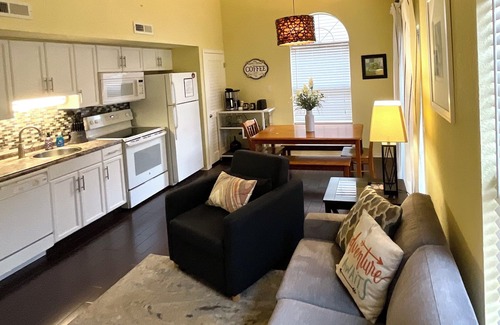 Table Rock Condo | Beautiful Family Friendly Private Condo with Indoor & Outdoor pools. Marina.