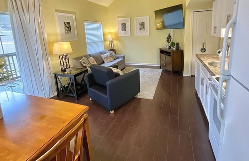 Table Rock Condo | Beautiful Family Friendly Private Condo with Indoor & Outdoor pools. Marina.