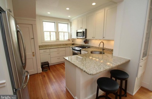 Potomac West House | Beautiful Family Home Walkable to Old Town Alexandria
