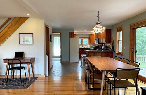 Waitsfield House | Beautiful Family Home Central to Mad River Valley