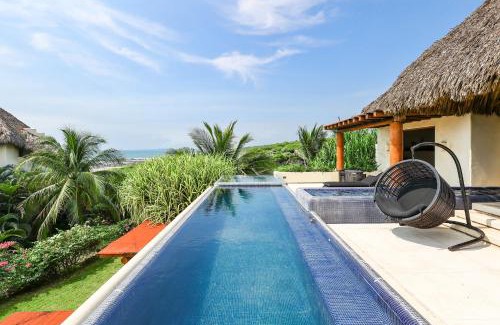 Petacalco House | Beautiful Family House Beachfront