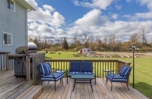 Prince Edward Other | Beautiful Farmhouse in the heart of the County 20 minutes to Sandbanks