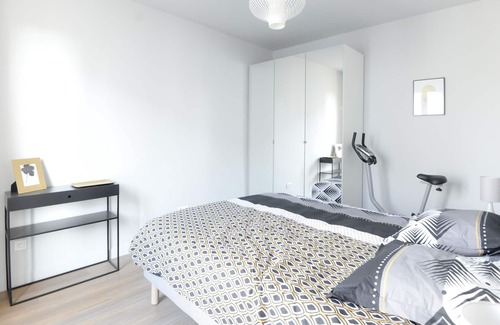 Quartier de Becon Apartment | Beautiful Flat near La Defense Arena