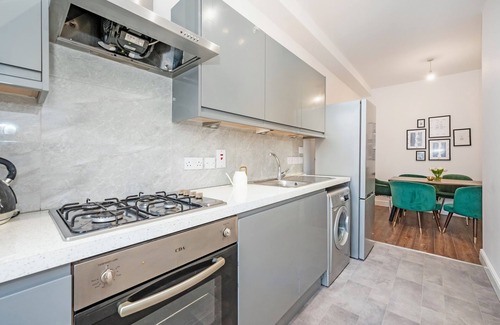 Coldharbour Apartment | Beautiful Flat Near the Center 11 min by tube