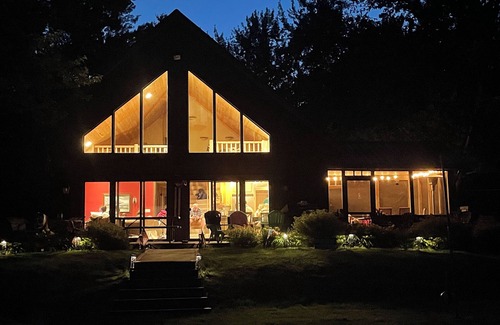 Siren Cabin | Beautiful four season chalet in northern Wisconsin Lakeshore