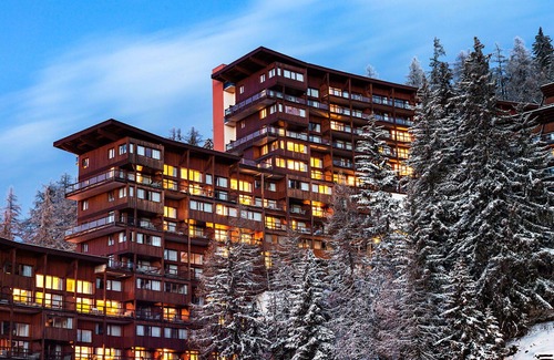 Arc-1600 Apartment | Beautiful apartment for 6 guests with pool, WIFI, TV, terrace, pets allowed and parking