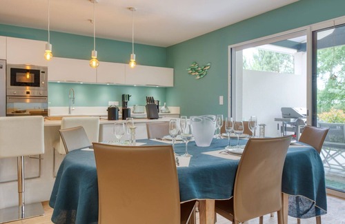 Grayan-Et-L'Hopital Villa | Beautiful private villa for 8 guests with WIFI, TV, terrace and parking