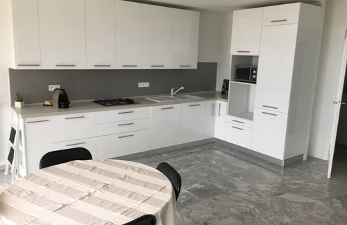 Roquebrune-Cap-Martin Apartment | Beautiful renovated T2 facing the sea with prox parking. shops