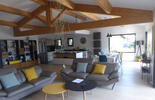 Six-Fours-les-Plages House | Beautiful villa with swimming pool close to the sea in a quiet location
