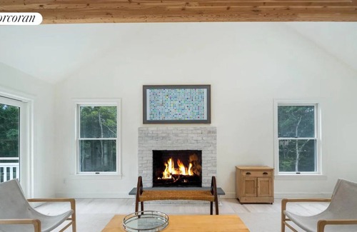 Amagansett North House | Beautiful freshly renovated Amagansett gem, very close to town and beaches!