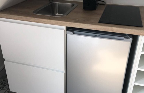 Faubourg-du-Roule Apartment | Beautiful fully equipped studio Champs Elysées JO 2024