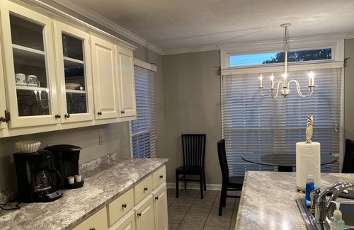 Jackson House | BEAUTIFUL FULLY FURNISHED WELL APPOINTED HOME IN NORTH JACKSON