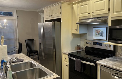 Jackson House | BEAUTIFUL FULLY FURNISHED WELL APPOINTED HOME IN NORTH JACKSON