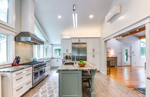Northwest Harbor House | Beautiful, fully updated, Spacious East Hampton home minutes from town and beach