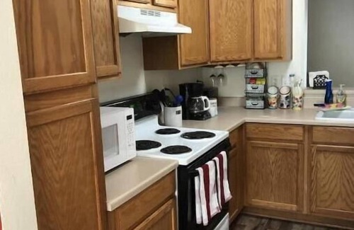 Medford House | Beautiful Furnished Townhouse.