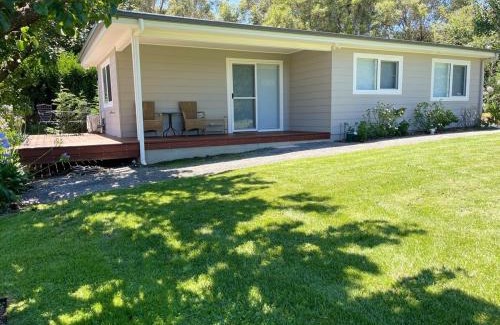 Bowral Apartment | Beautiful garden cottage in Bowral