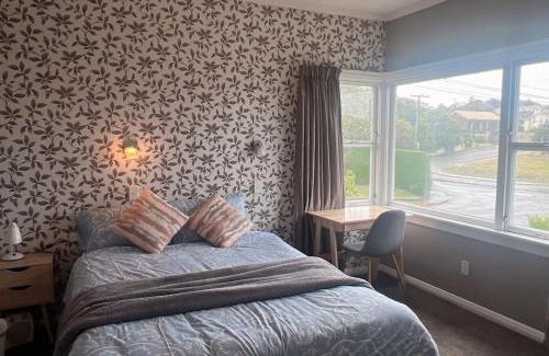 Oamaru House | Beautiful garden view 4BR house