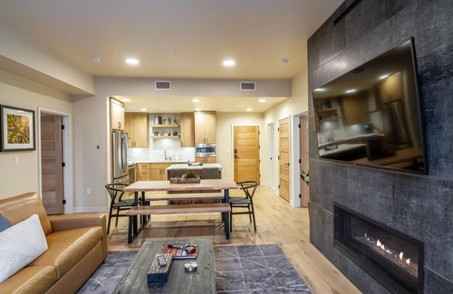 Tamarack Resort Condo | Beautiful|Gas Fireplace|Mountain View|Balcony