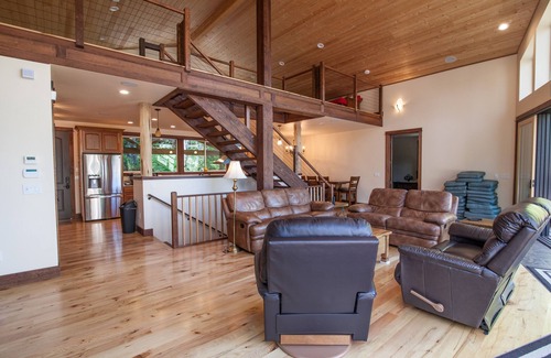 Gold Beach House | Beautiful Gold Beach Vacation Rental On The Rogue River! Mountains, River & More