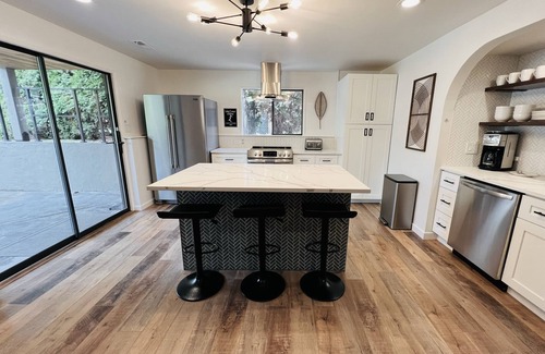 Coeur d'Alene House | Beautiful Golf Course Home CDA Nest