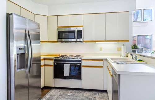 Quechee Condo | Beautiful Golf Course Views, 3BR | Coach Road 13B