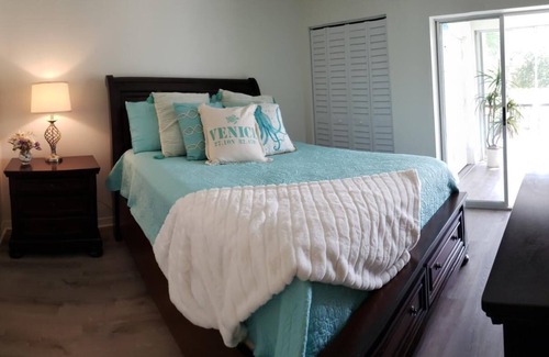 Plantation Condo | Beautiful Golf Course View just minutes from the beach!