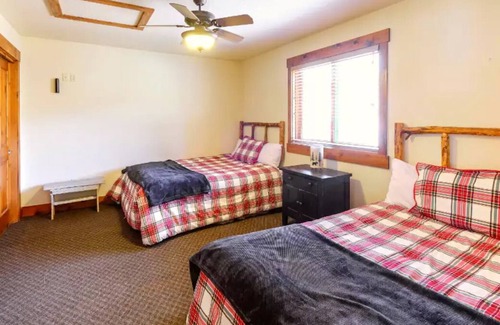 Grand Lake Cabin | Beautiful Grand Lake Mountain Lodge