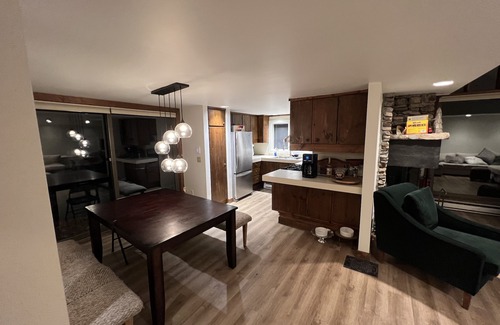 Stockbridge House | Beautiful Green Mountain views near Killington