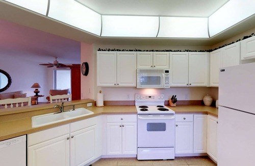 Fort Myers Condo | Beautiful Ground Floor Condo, Pool, Tennis, Social Club Membership Included, Country Club Lifestyle!