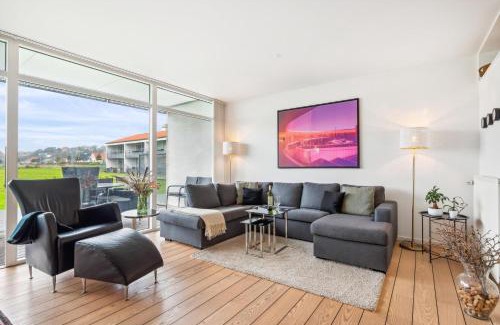 Syddjurs Kommune House | Beautiful Ground-Floor Holiday Apartment With A Sea View