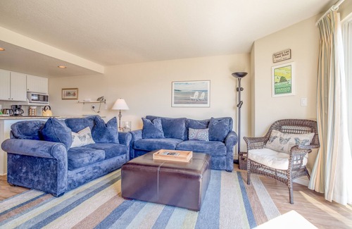 Lincoln City Condo | Beautiful Ground-Level WaterBay Front Condo with Gorgeous Bay and Ocean Views!