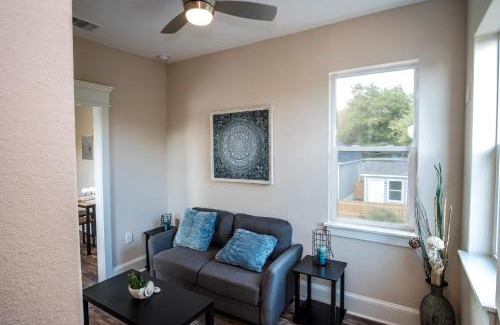 Near East Side Apartment | Beautiful Guest House on New Built Home Near Downtown
