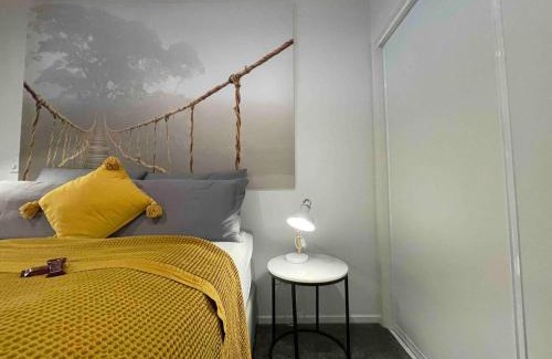 Addington Apartment | Beautiful Hagley Park view apartment in CBD
