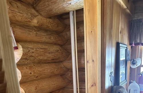 Masardis Cabin | Beautiful handcrafted log cabins located on the Aroostook river