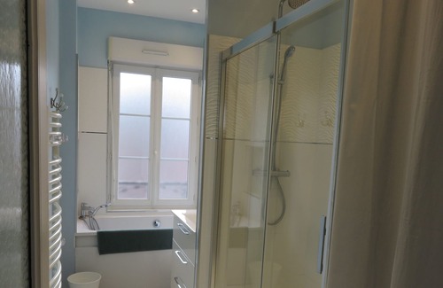 Anatole France Danton Apartment | Beautiful Haussmannian apartment Le Havre center