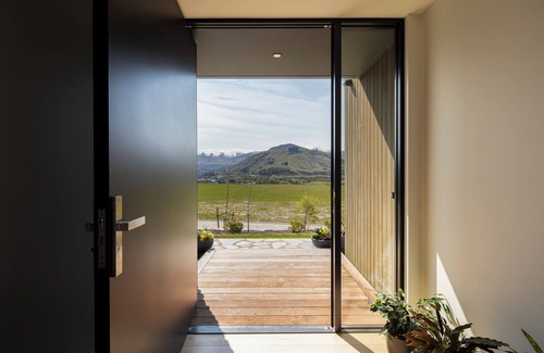 Lake Hayes House | Beautiful Haven| Luxurious Home | Queenstown | Stunning Central Location