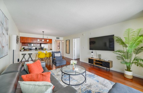 Brickell Apartment | Beautiful High Rise 1/1 in Brickell with Balcony