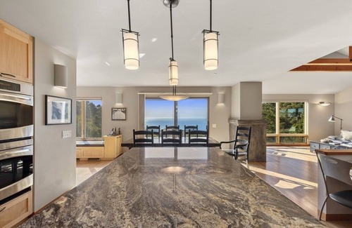 Sea Ranch House | Beautiful Hillside Vista with Dramatic Ocean Views