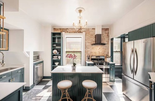 East Central House | Beautiful historic manor! 5 bed 5 baths! - 10 minutes from downtown SLC