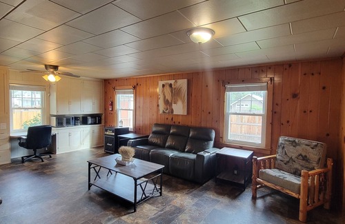City Center Medford House | Beautiful, Historic 4 Bedroom, 2 Bath Home~Centrally Located~Pet-Friendly