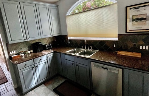 Garden District House | Beautiful Historic Home/Perfect Location/Walk Everywhere/NEW Rooftop Deck!