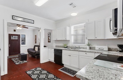 Seventh Ward House | Beautiful Historic Modern Home