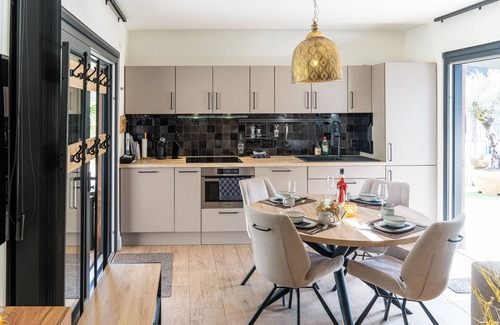 Zutendaal House | Beautiful holiday home in the middle of the woods