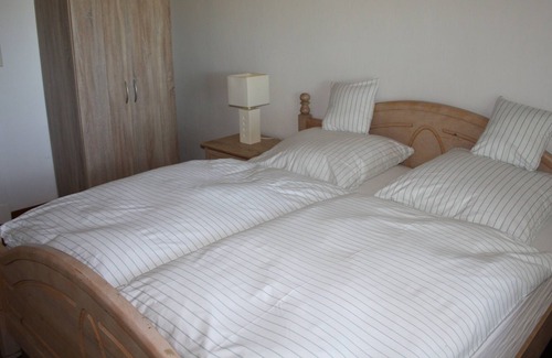 Neudorf House | Beautiful holiday home with East Frisian charm for 4 persons in a quiet location