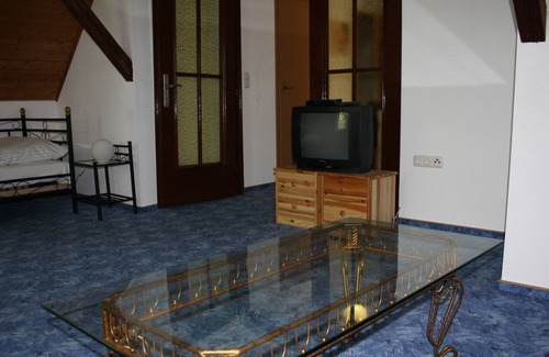 Neudorf House | Beautiful holiday home with East Frisian charm for 4 persons in a quiet location