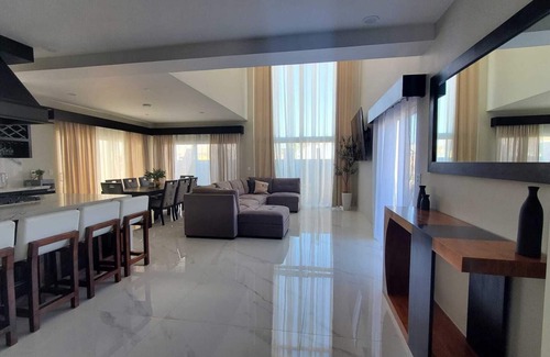 Rosarito House | Beautiful home 5 min away from papas & beer. W/King size beds