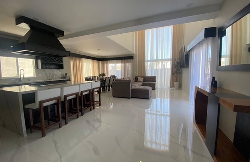 Rosarito House | Beautiful home 5 min away from papas & beer. W/King size beds