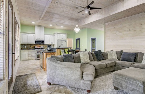 Brookeland House | Beautiful Home at Lake Sam Rayburn 🎣☀️